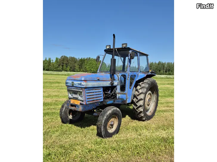 Säljes Traktor, Leyland 384