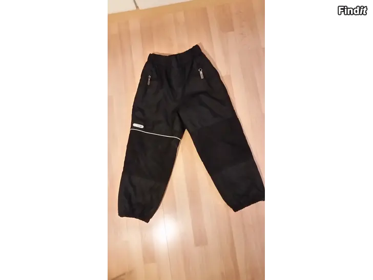 Säljes ReimaTec mustat toppahousut 110 12e