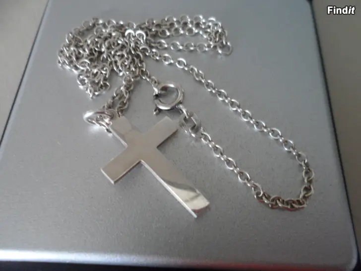 Säljes Kalevala Rajalinin risti Hopea 50,5cm