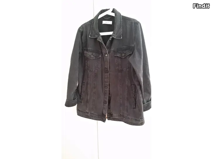 Myydään Musta farkkutakki reserved Denim koko 42 -10e