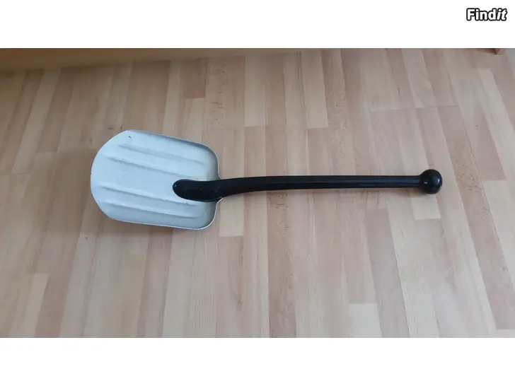 Myydään Fiskars retki- ja autolapio alumiini 70cm -12e