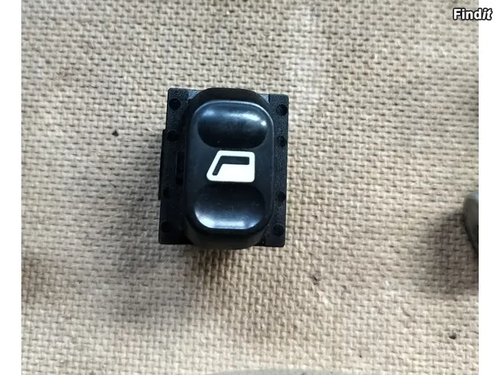 Myydään Bosch ruiskuboksi lasinnostin kytkin vilkkut