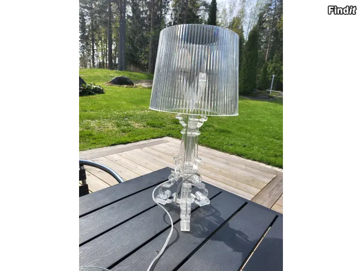 Säljes Lampa