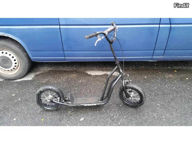 Myydään Stiga Air Scooter musta 12tum potkulauta -hinta 40e