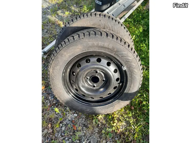Säljes Nya 15 tum vinterdäck på fälg