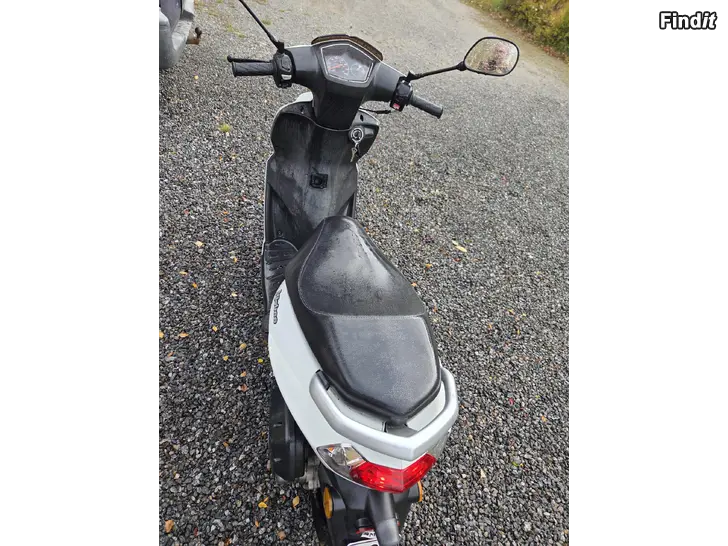 Säljes Peugeot Kisbee 2018 4-takts moped