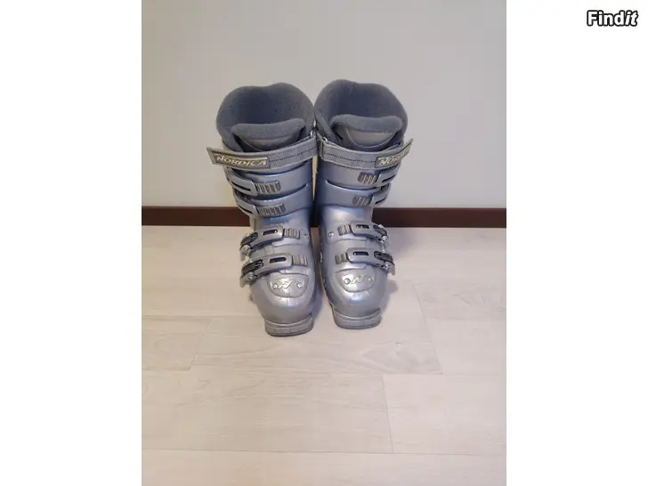 Myydään Laskettelumonot NORDICA 6 W