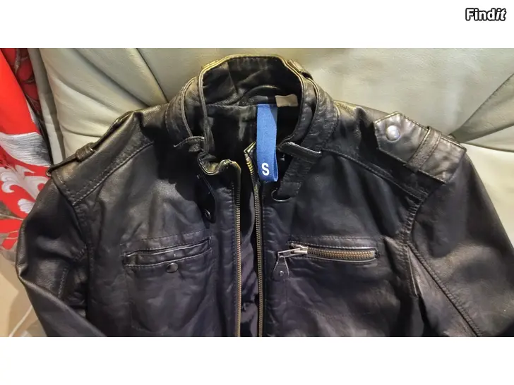 Säljes Jacka i äkta läder