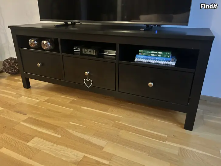 Säljes Hemnes TV-bänk