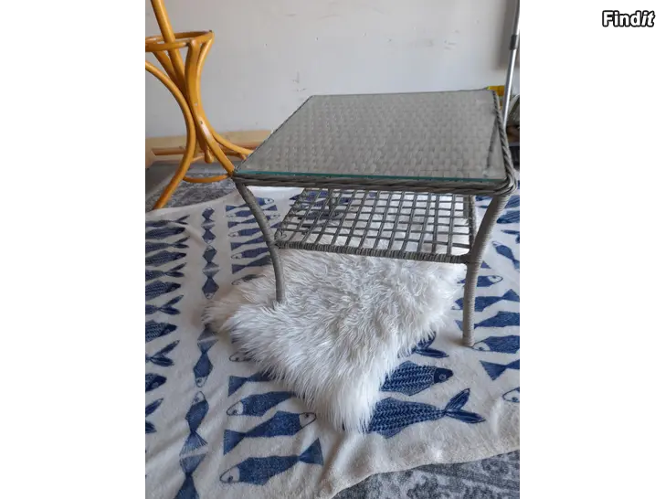 Myydään Uusi terassi lasi pöydä
