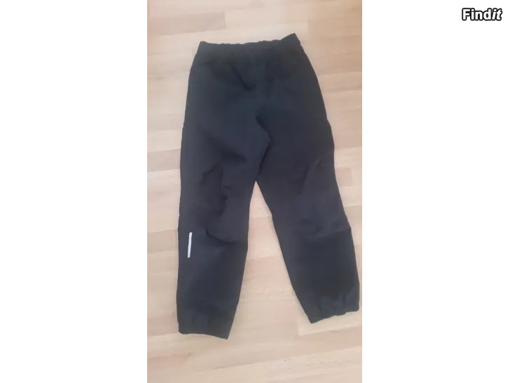 Myydään Reimatec vk-housut mustat koko 122  -hinta 12e