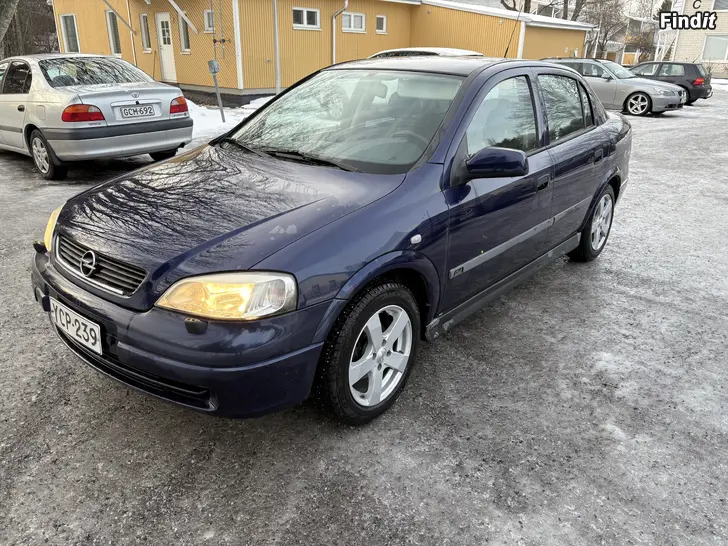 Myydään Opel Astra 1.6 16V jakopää just tehty