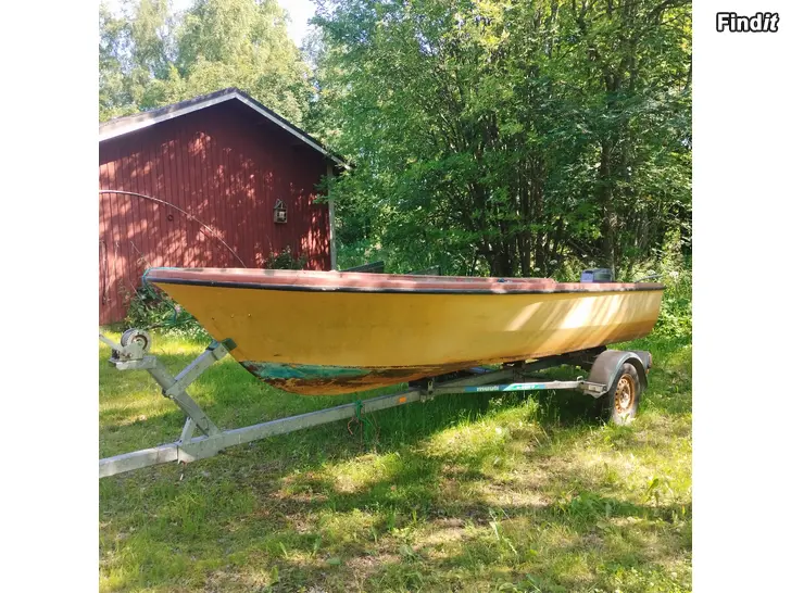 Säljes Svenfelt 16 fot + 20hk Mariner + trailer Muuli