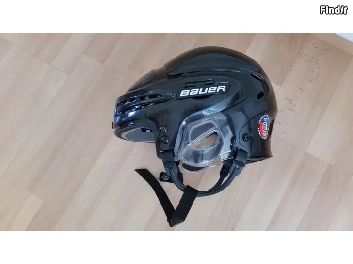 Myydään Bauer BHH5100 M kypärä musta -hinta 18e