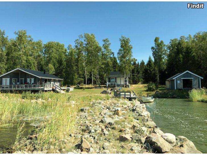 Säljes SOMMARSTUGA, BASTU OCH BÅTHUS, RANKELÖREN PETALAX