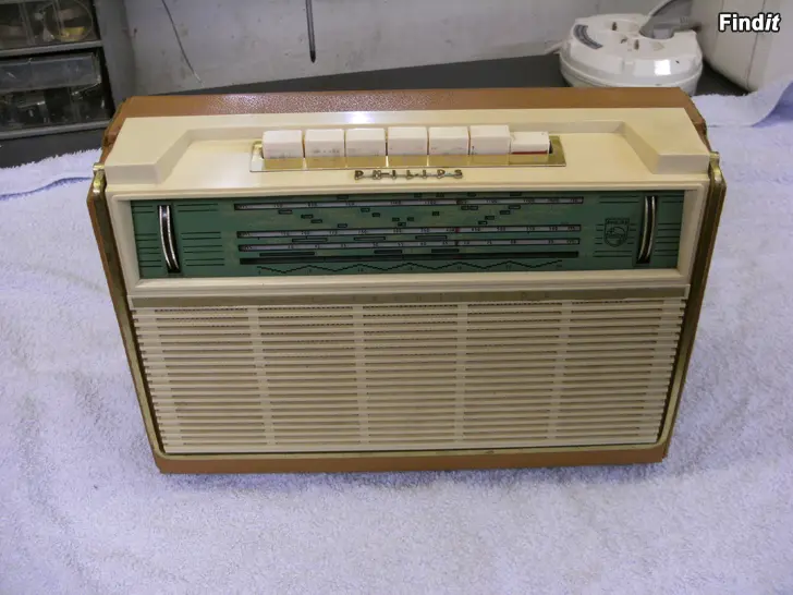Säljes PHILIPS TRANSISTORRADIO