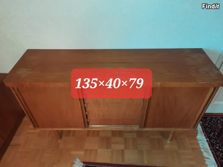 Myydään Vanha senkki