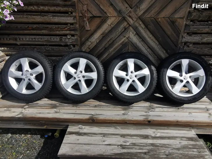 Säljes Nissan Leaf dubbdäck fälgar