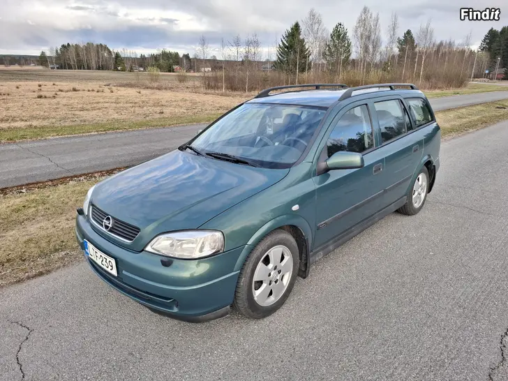 Myydään Opel astra 1.8 huippu yksilö