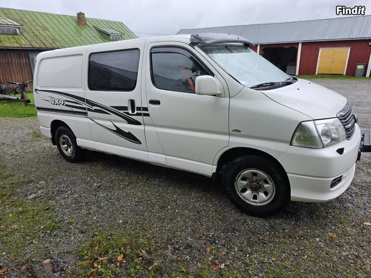 Myydään Toyota Hiace 4wd D4D