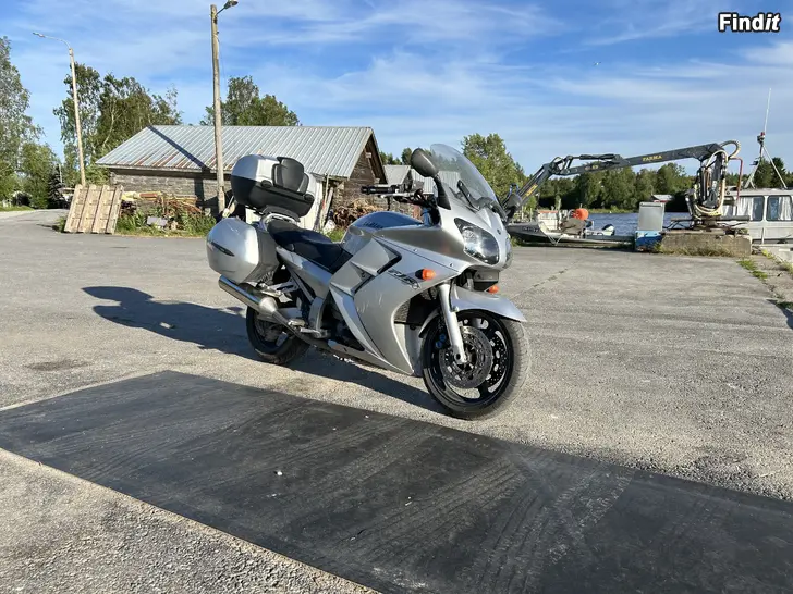 Myydään Yamaha FJR -01