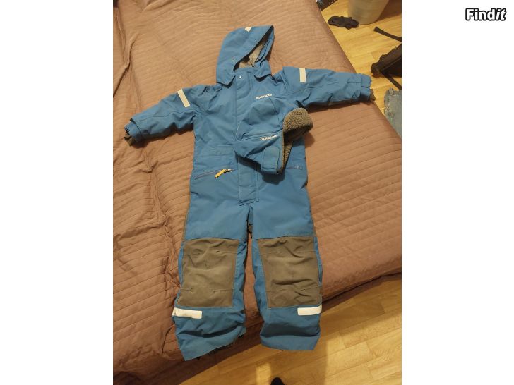 Säljes Didrikson overall/haalari storlek 100 + myssy koko 52