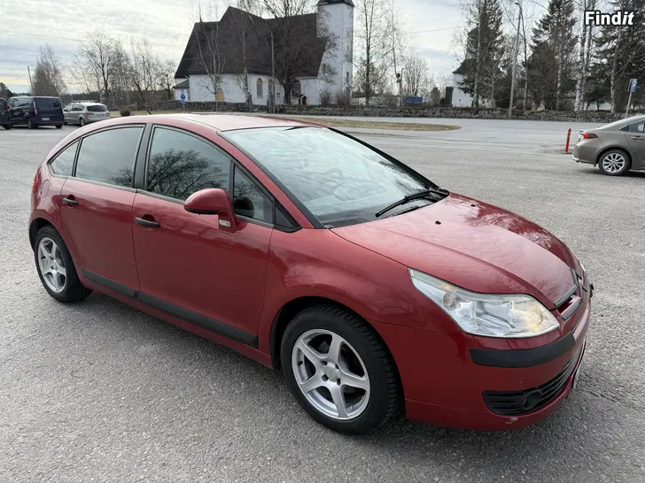 Säljes Just besiktad Citroën C4