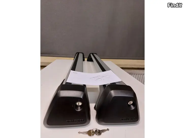 Myydään Kattotelineet/Takräcke Volvo XC60 mk2 OEM 32270144 vm. 2018