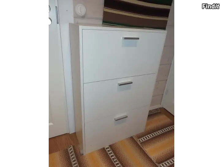 Säljes Skoskåp