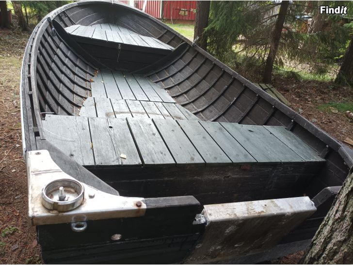 Myydään Puuvene