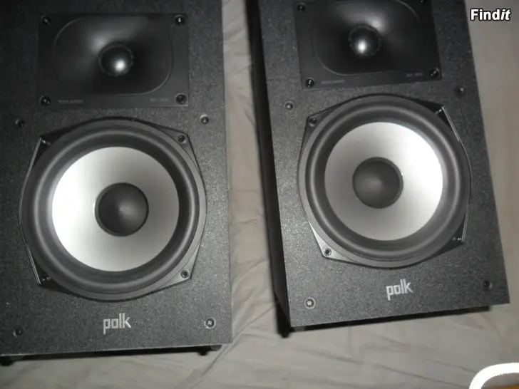 Myydään polk audio monitor xt20