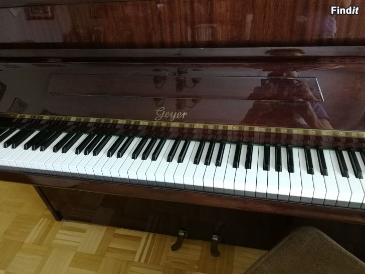 Säljes Piano Geyer