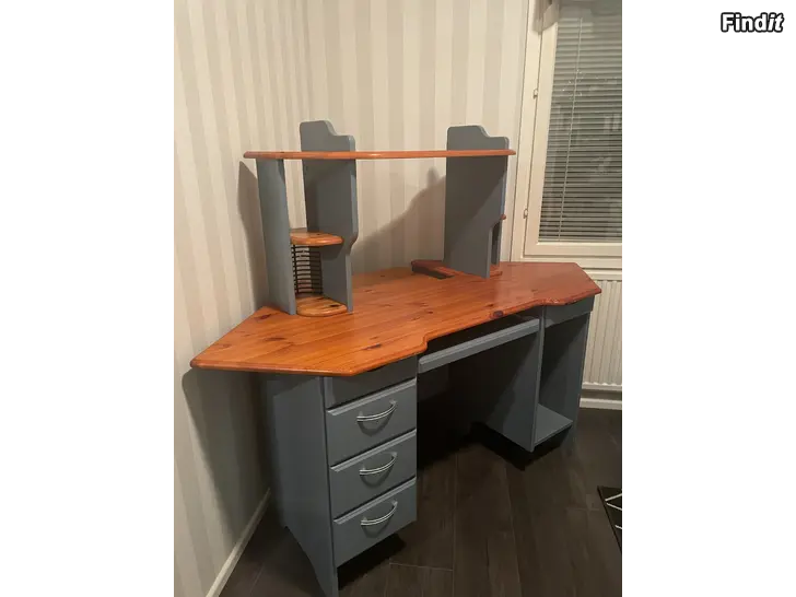Säljes skrivbord