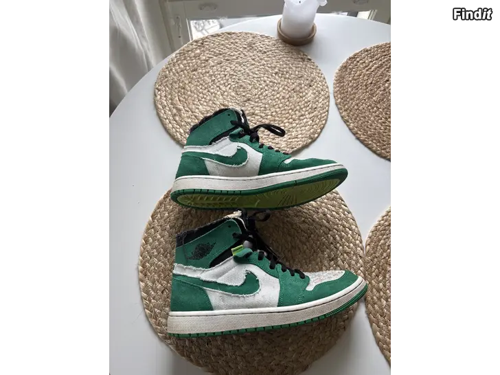 Säljes Jordans 1 High Zoom Staium Green