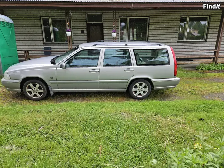Säljes Volvo v70 2,5l bensin 1998
