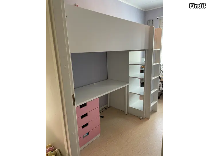 Säljes Säng med skrivbord Småstad