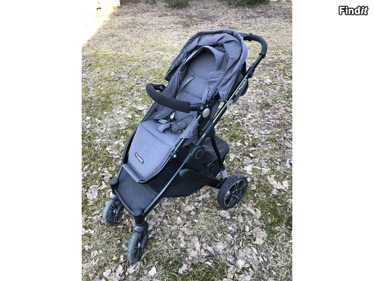 Säljes Barnvagn + adapter för babyskydd