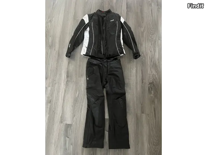 Säljes Naisten IXS 2-osainen moottoripyörä asu