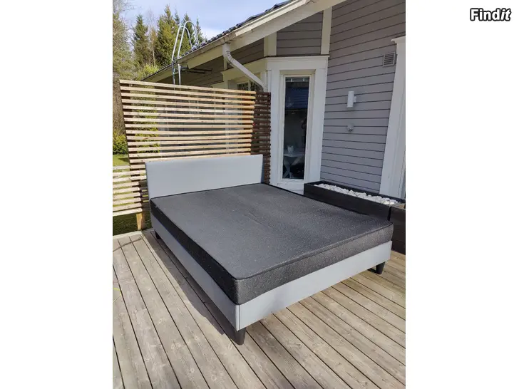 Säljes 160 säng med gavel