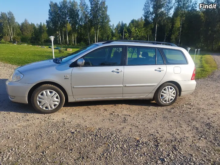 Myydään Toyota corolla
