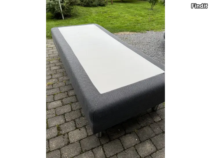 Säljes Säng / resårbotten