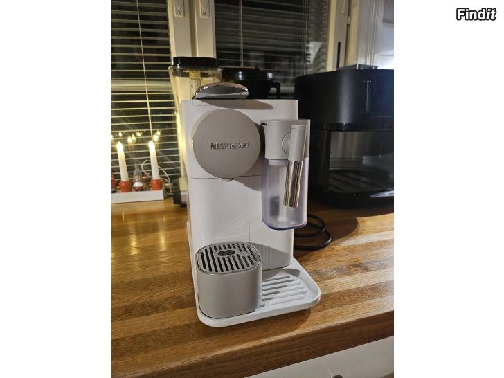 Säljes Nespresso Latissima One kaffemaskin