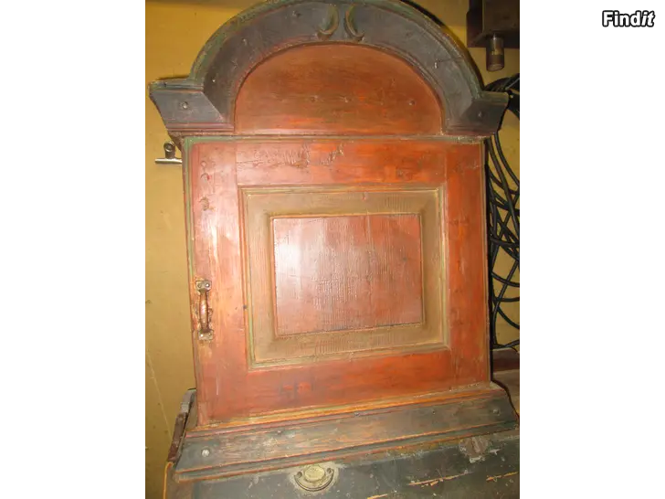 Säljes pohjalaiset talonpoikaiskaapit