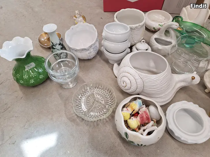 Säljes Porslin/Glas prydnadssaker