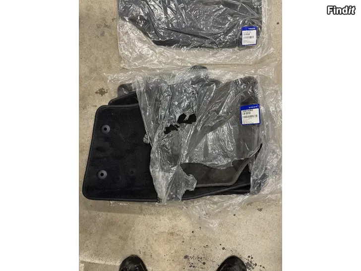 Myydään Volvo kangasmatot