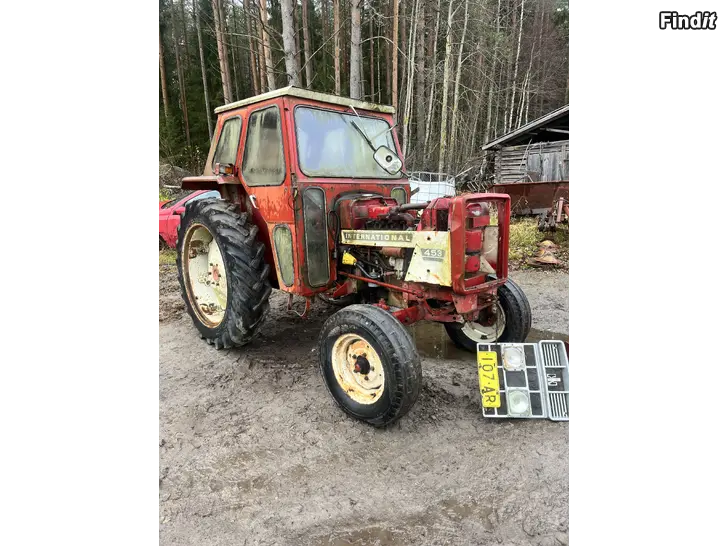 Säljes IH 453 i delar