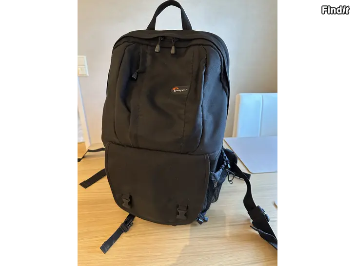 Myydään Lowepro kamerareppu