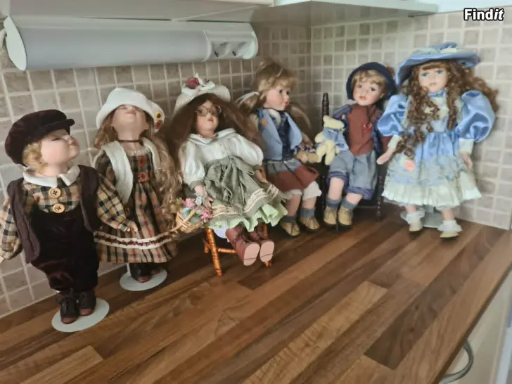 Säljes Prydnadsdockor
