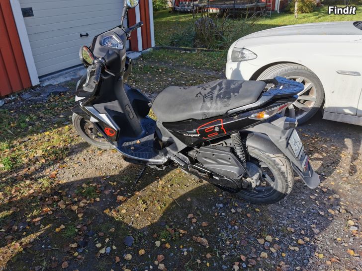 Säljes Kymco Super 8 2010