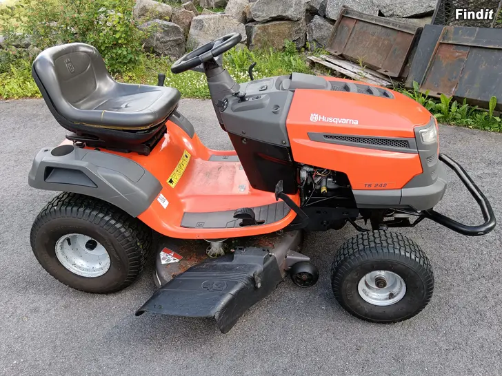 Myydään Husqvarna TS242
